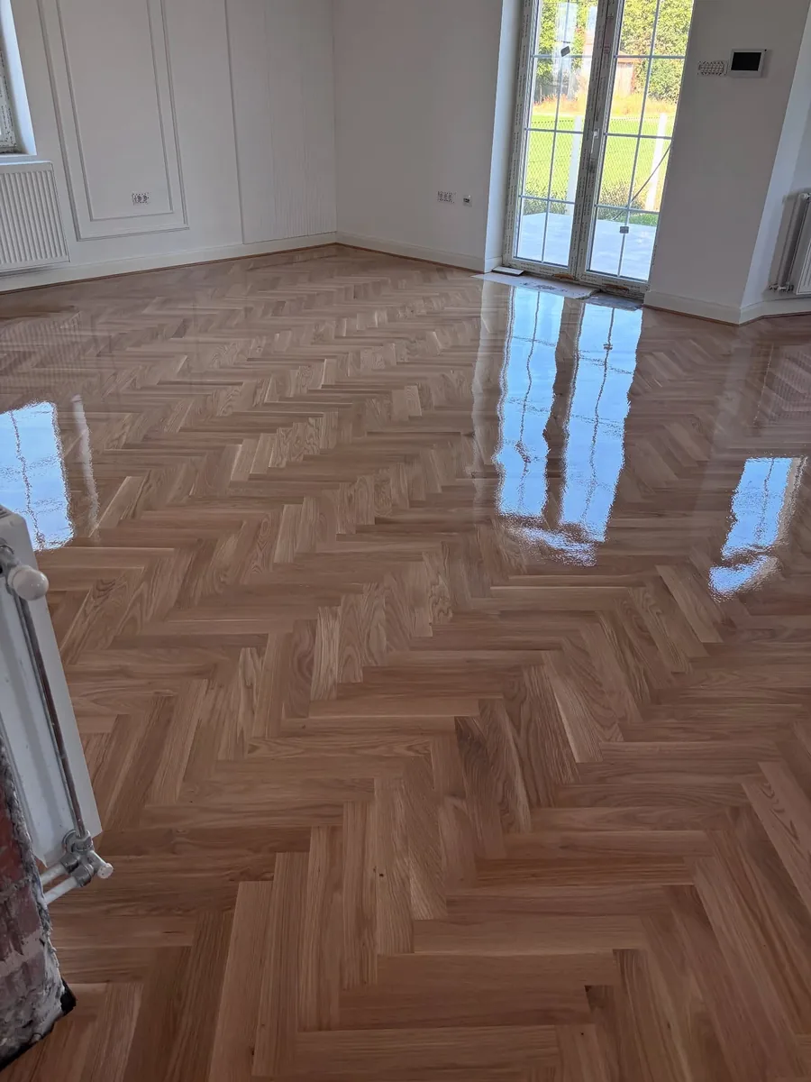 Parket u ribljoj kosti nakon završne obrade u Beogradu